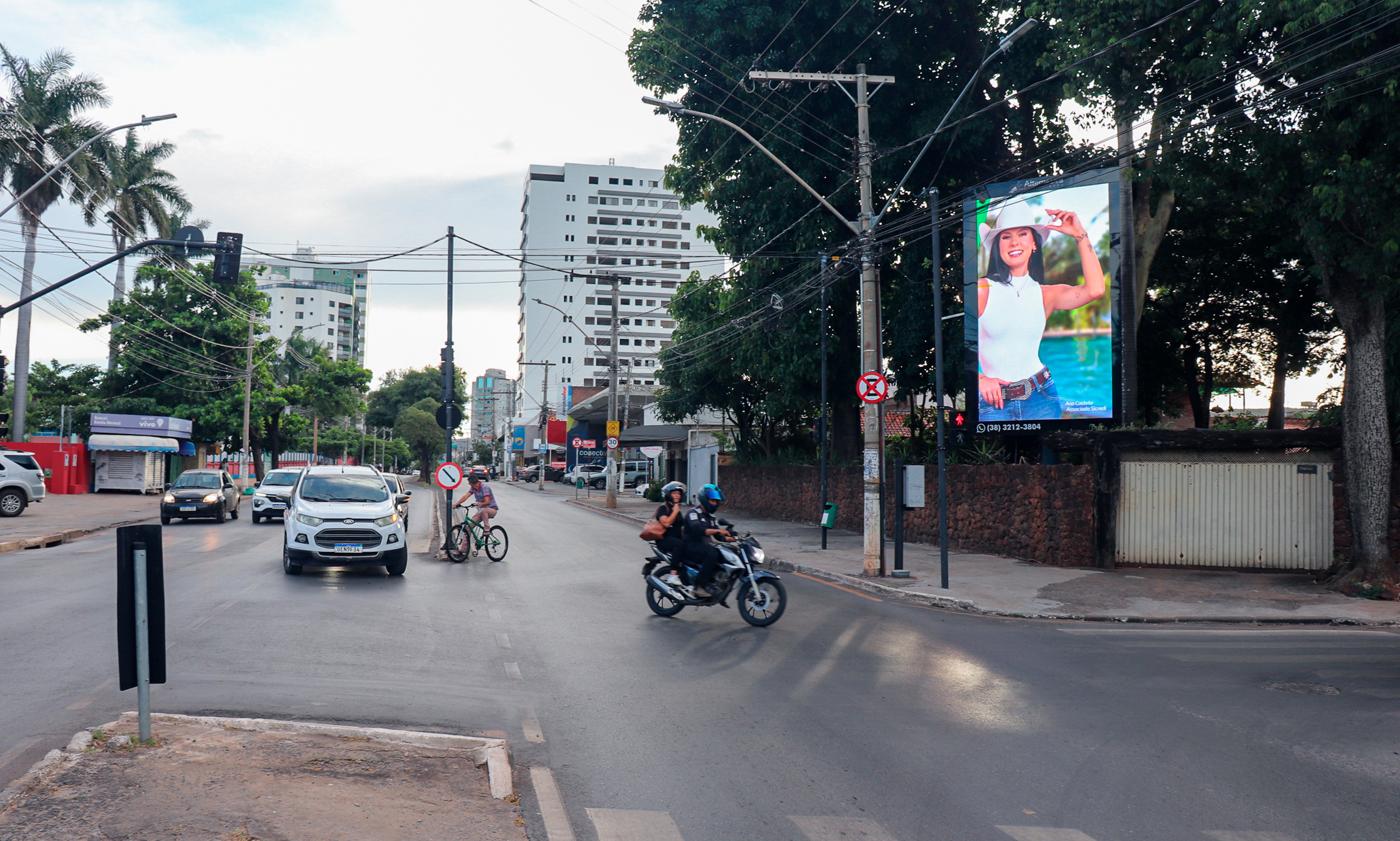 Imagem Outdoor led mestra fininha
